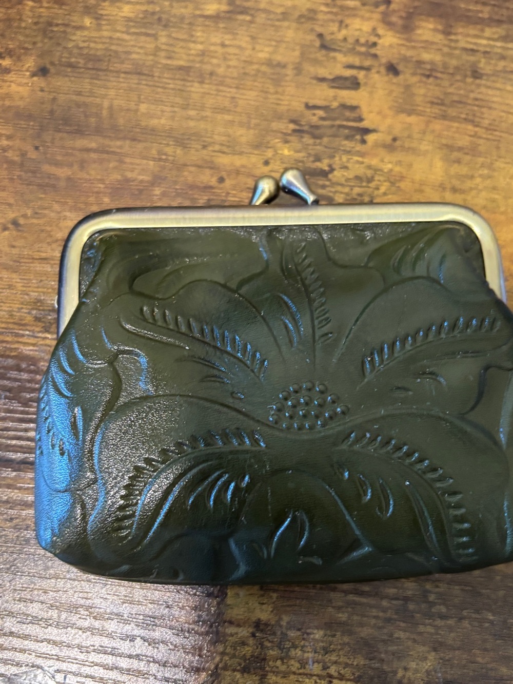 Patricia Nash Kisslock CoinWallet Leather Green
